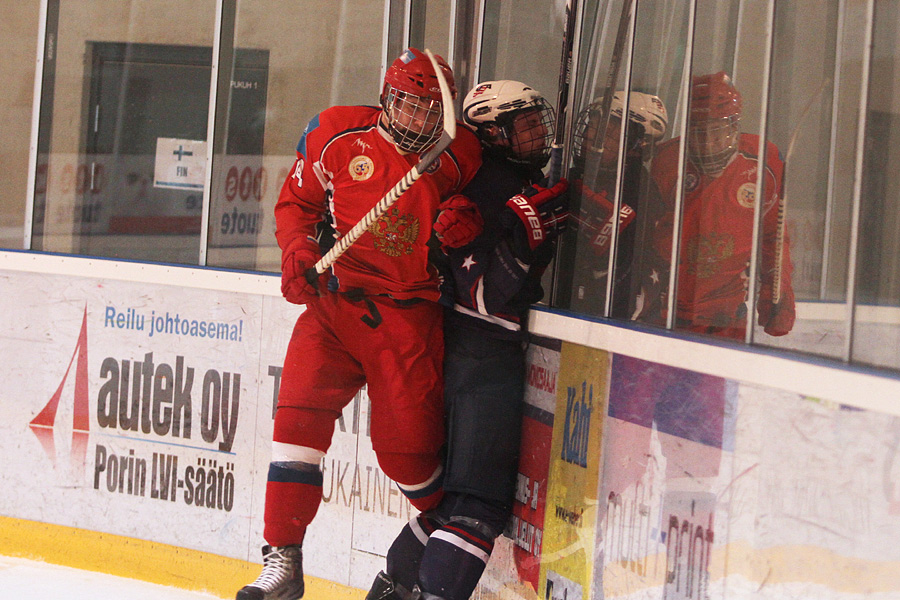 12.2.2012 - (USA U18-Venäjä U18)