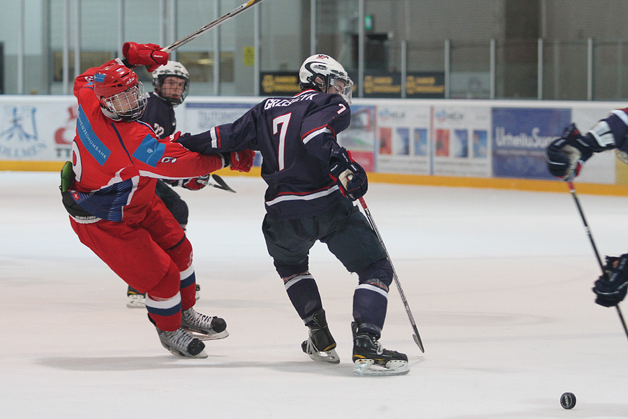 12.2.2012 - (USA U18-Venäjä U18)