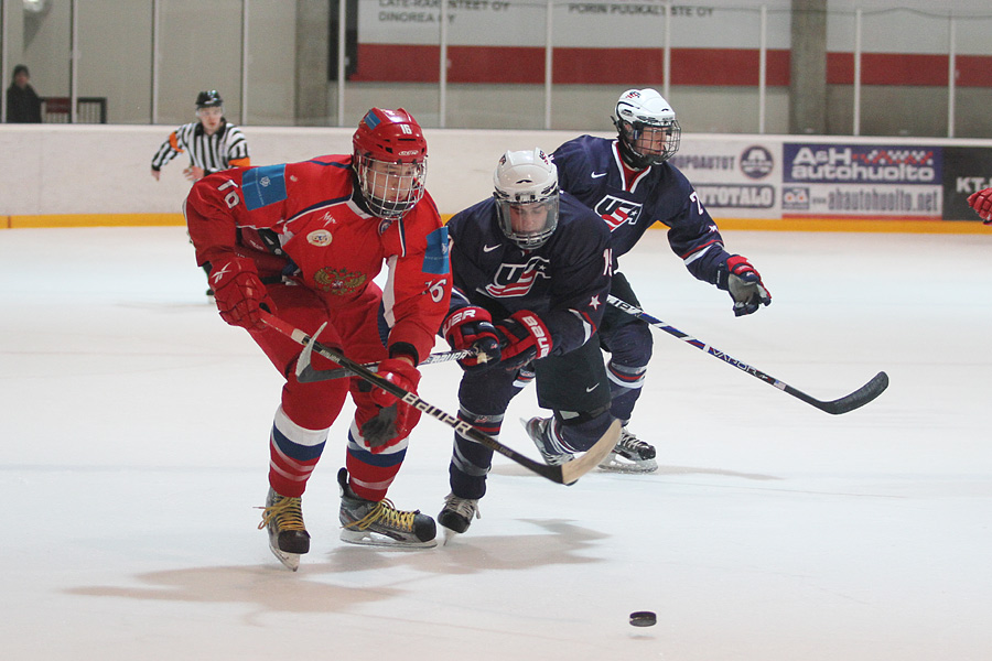 12.2.2012 - (USA U18-Venäjä U18)