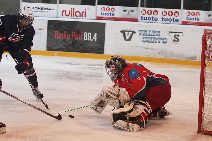 12.2.2012 - (USA U18-Venäjä U18)