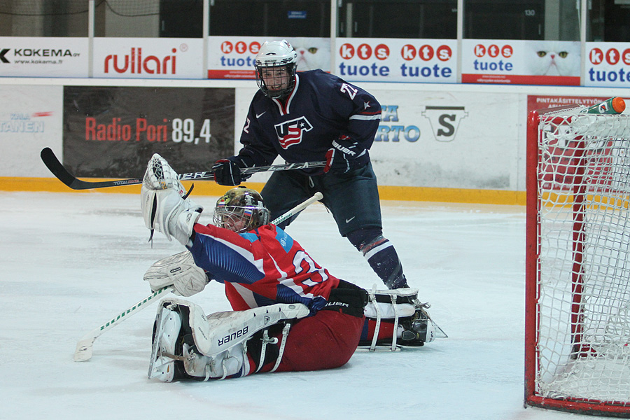 12.2.2012 - (USA U18-Venäjä U18)