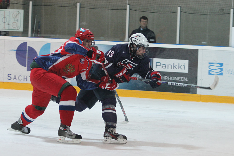 12.2.2012 - (USA U18-Venäjä U18)