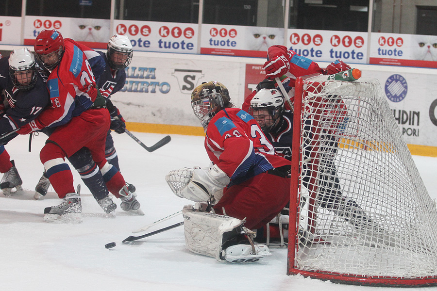 12.2.2012 - (USA U18-Venäjä U18)