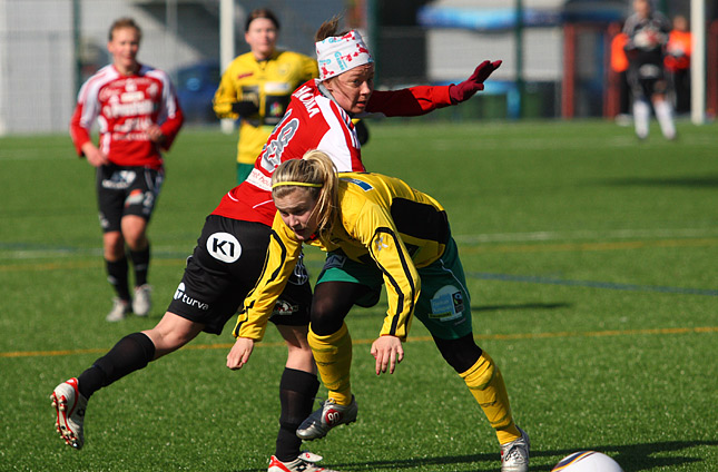 24.4.2010 - (NiceFutis N-Ilves N)