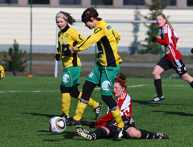 24.4.2010 - (NiceFutis N-Ilves N)