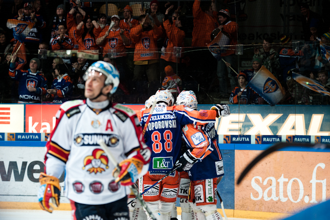 19.2.2011 - (Tappara-Jokerit)