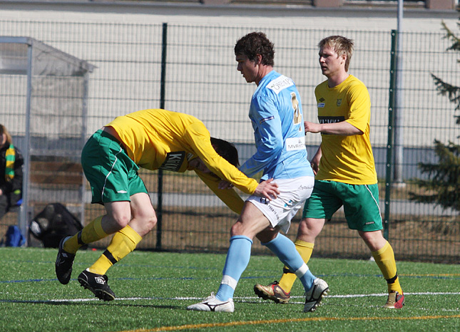 16.4.2011 - (FC PoPa-Ilves)