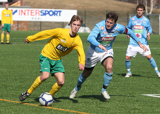 16.4.2011 - (FC PoPa-Ilves)