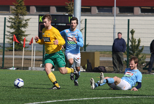 16.4.2011 - (FC PoPa-Ilves)