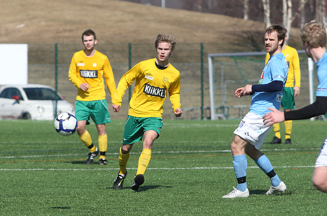 16.4.2011 - (FC PoPa-Ilves)