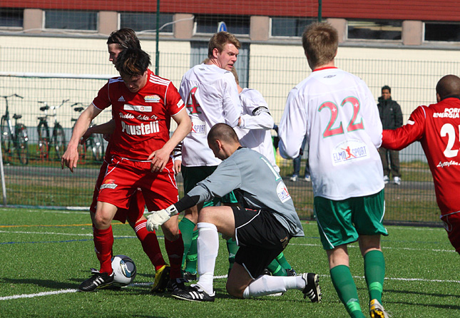 30.4.2011 - (FC Jazz-Tampereen Palloveikot)