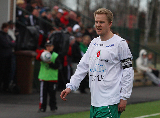 30.4.2011 - (FC Jazz-Tampereen Palloveikot)