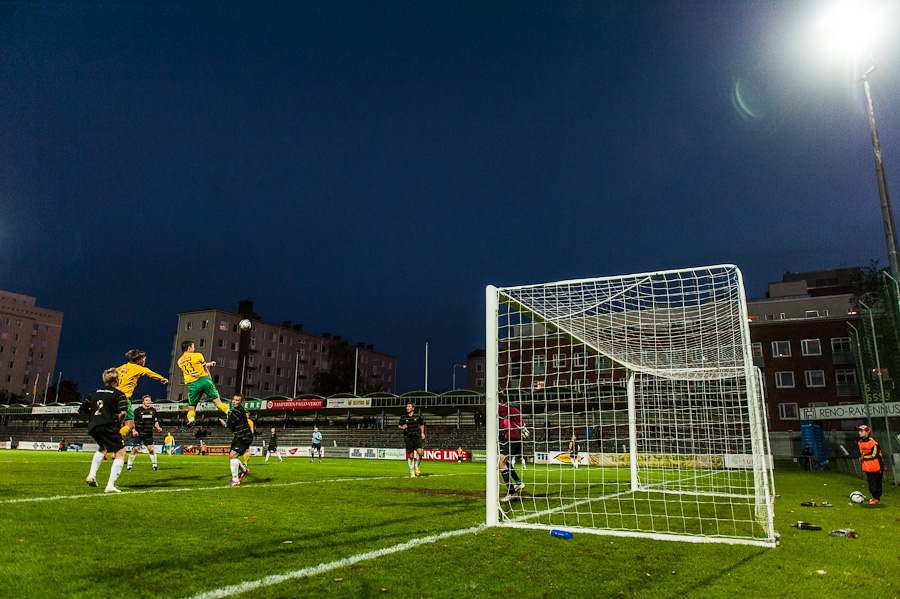 21.9.2012 - (Ilves-P-Iirot)