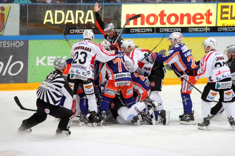 1.10.2013 - (Tappara-JYP)