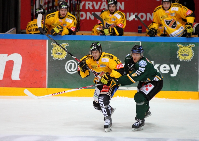 15.10.2013 - (Ilves-KalPa)