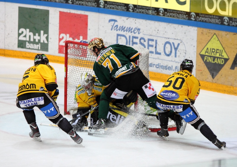 15.10.2013 - (Ilves-KalPa)