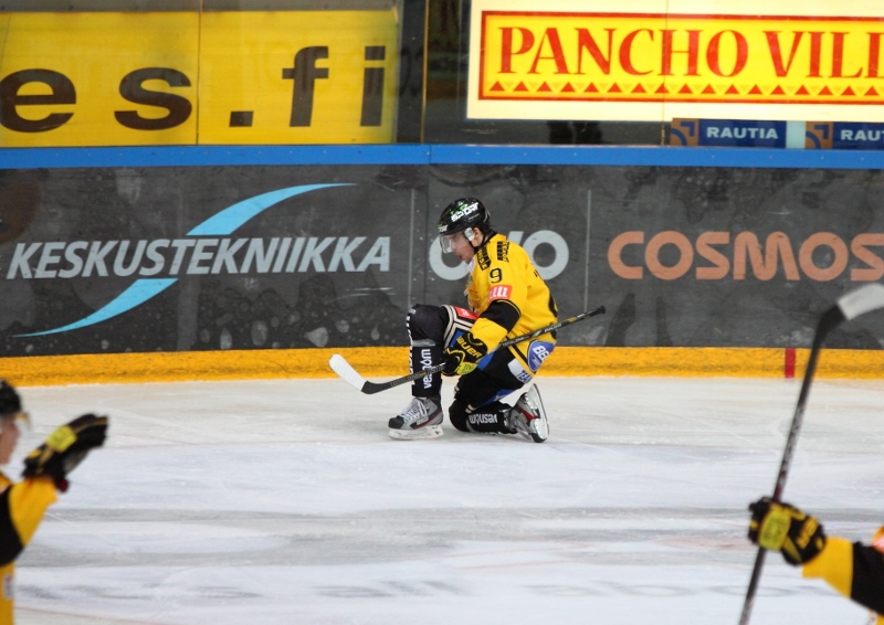 15.10.2013 - (Ilves-KalPa)