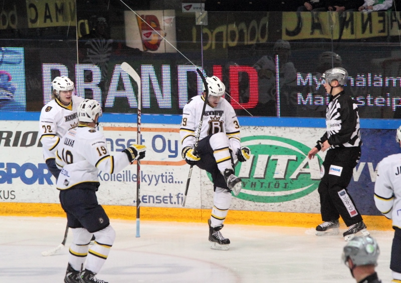 16.10.2013 - (Tappara-Blues)