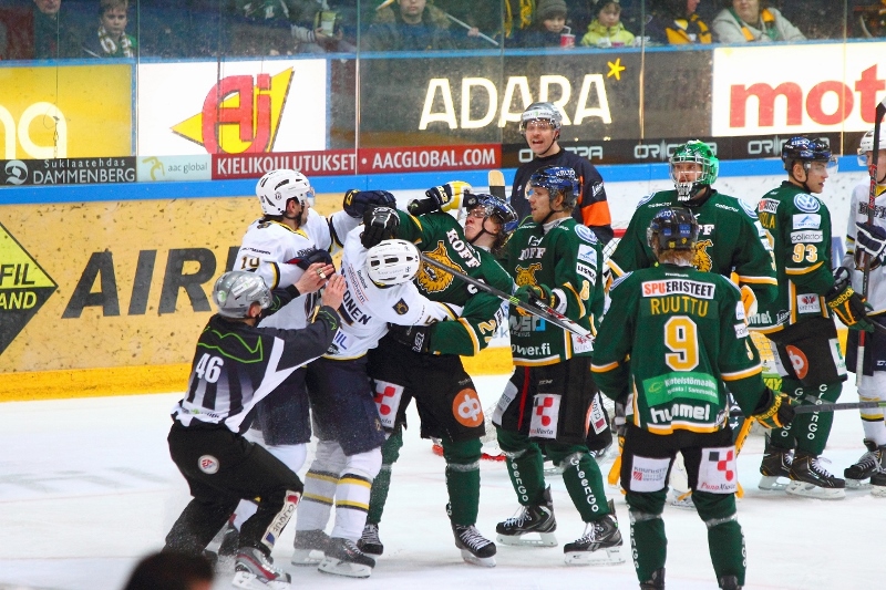 21.11.2013 - (Ilves-Blues)