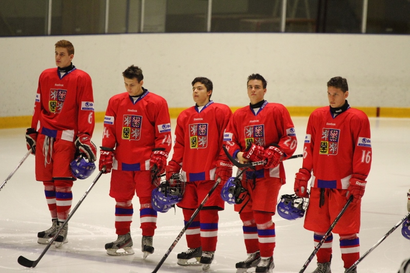 08.11.2013 - U17 FIN-CZE