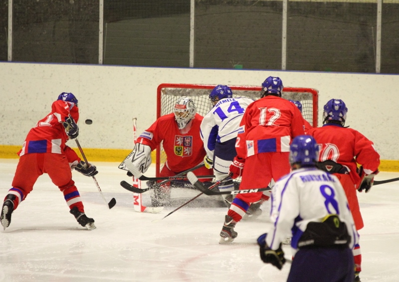 08.11.2013 - U17 FIN-CZE