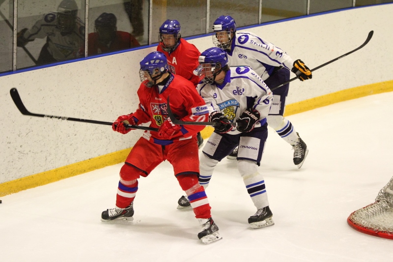 08.11.2013 - U17 FIN-CZE