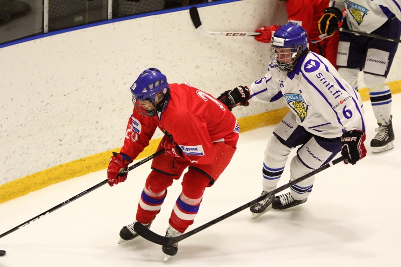 08.11.2013 - U17 FIN-CZE