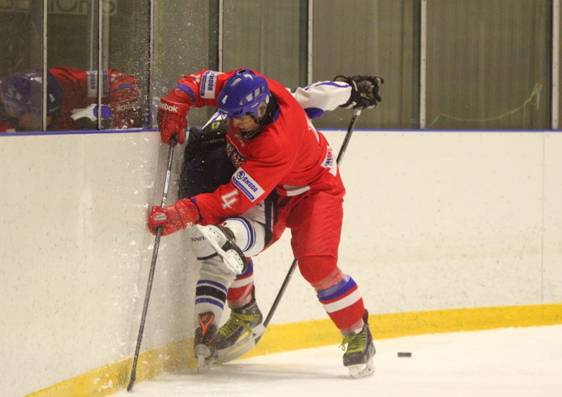 08.11.2013 - U17 FIN-CZE