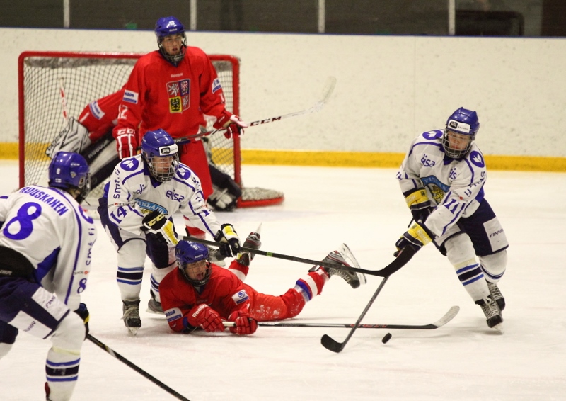 08.11.2013 - U17 FIN-CZE