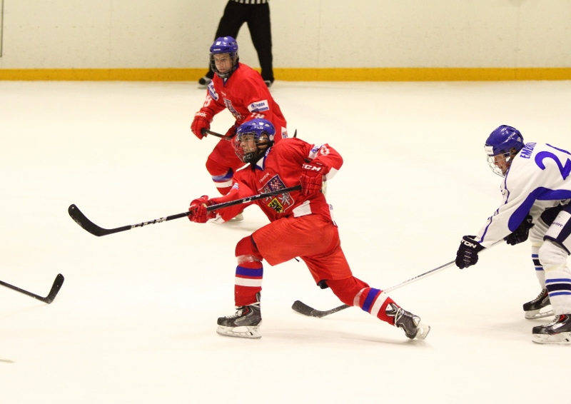 08.11.2013 - U17 FIN-CZE