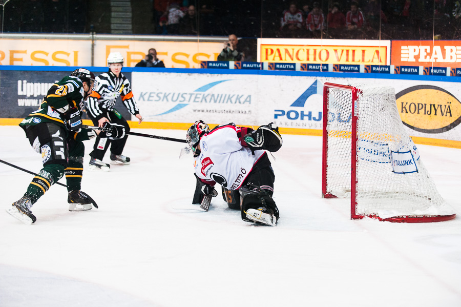 19.2.2013 - (Ilves-Ässät)