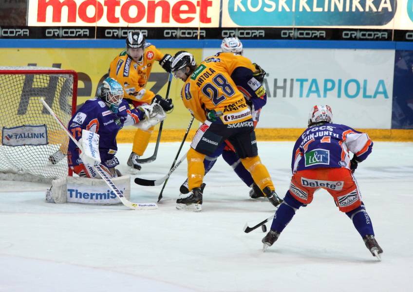 1.4.2013 - (Tappara-Lukko)