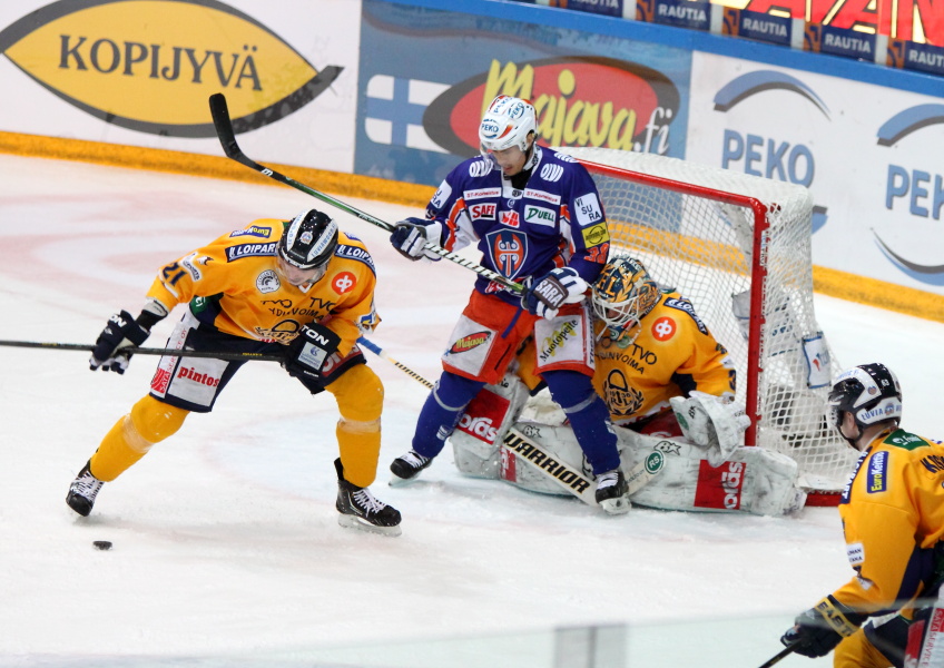 1.4.2013 - (Tappara-Lukko)