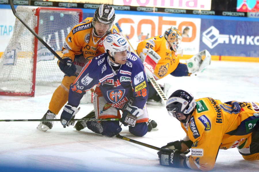 1.4.2013 - (Tappara-Lukko)