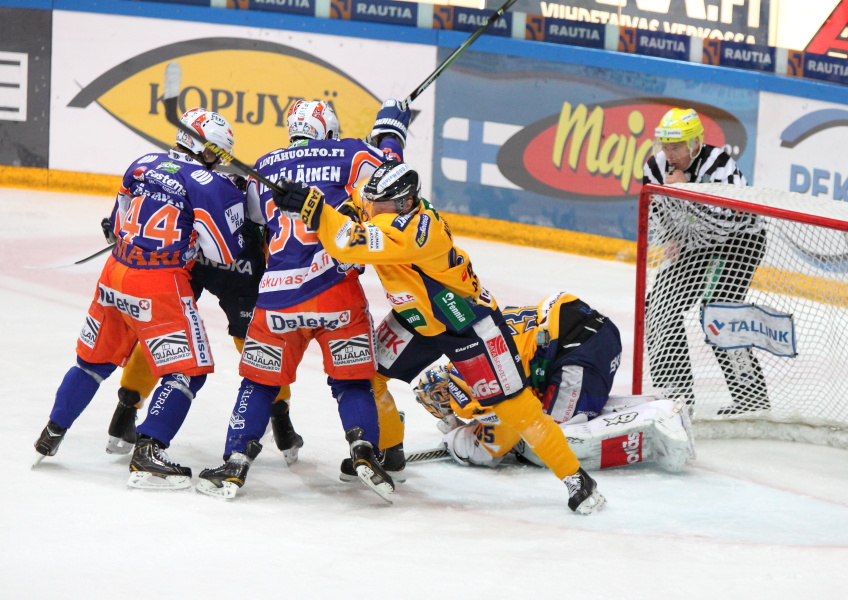 1.4.2013 - (Tappara-Lukko)