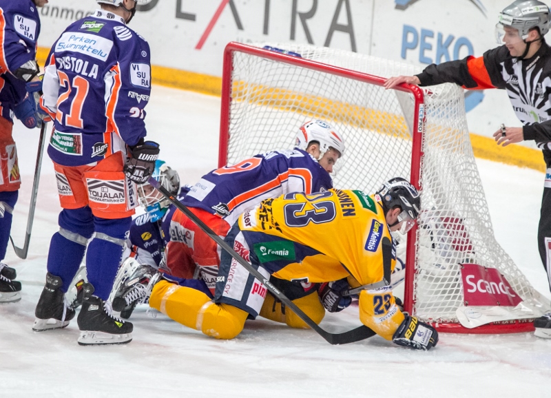 9.4.2014 - (Tappara-Lukko)