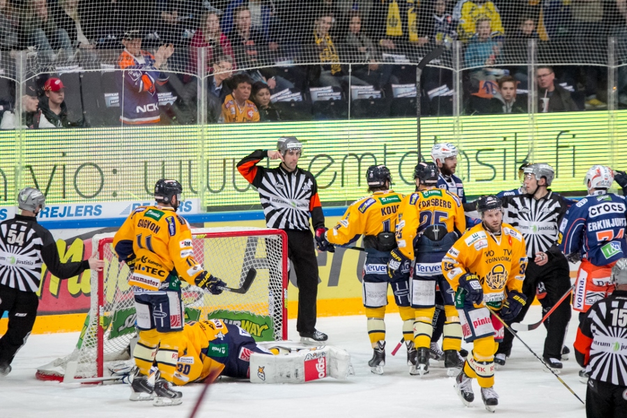 10.4.2015 - Tappara-Lukko