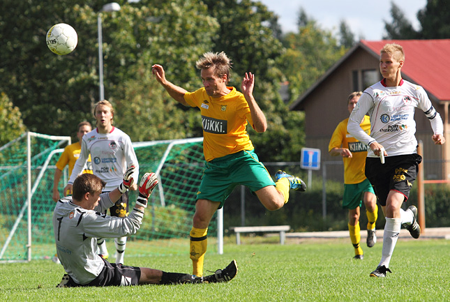 21.8.2011 - (Musan Salama-Ilves)