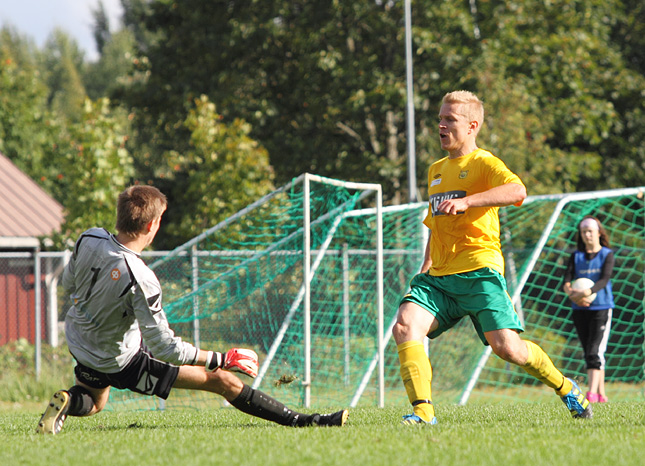 21.8.2011 - (Musan Salama-Ilves)