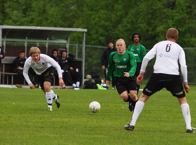 28.5.2011 - (Musan Salama-Tikkurilan Palloseura)