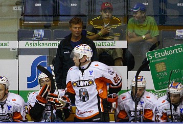 Harri Rindell ei jatka en�� HPK:n p��valmentajana.Arkistokuva: Kari Saha / UrheiluH�meenlinna