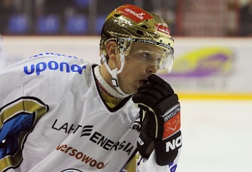 Ryan Lasch jatkaa Pelicansissa ensi kaudellakin.Arkistokuva: Kari Saha / UrheiluLahti