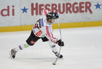 Sami Vatasen kausi p��ttyi loukkaantumiseen.Arkistokuva: Vesa Nieminen / UrheiluJyv�skyl�