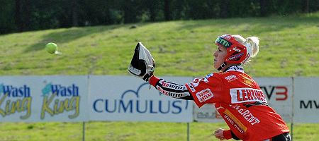 Meea Lehtinen jatkaa Pesäkarhuissa