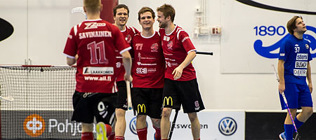 Happee julkaisi joukkueensa