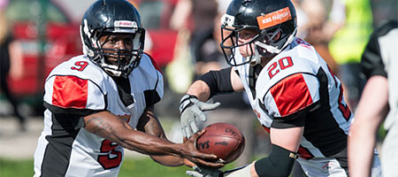 Kokenut Dominic Olney vahvistaa sarjanousijaa