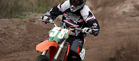 Porin Moottorikerhossa runsas osallistumisinto kotikilpailuun motocrossin MX-liigassa