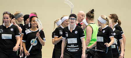 Naisten Salibandyliiga: TPS - Crackers Leaf Areenalla lauantaina