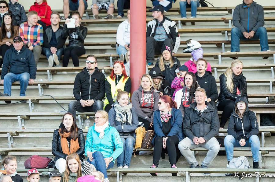 12.6.2016 - (Steelers-Huskies)