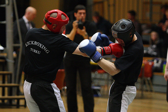 25.4.2010 - (Potkunyrkkeilyn SM-kisat)